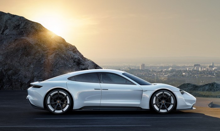 18F3C631-96B2-48CB-9517-3586895DC914