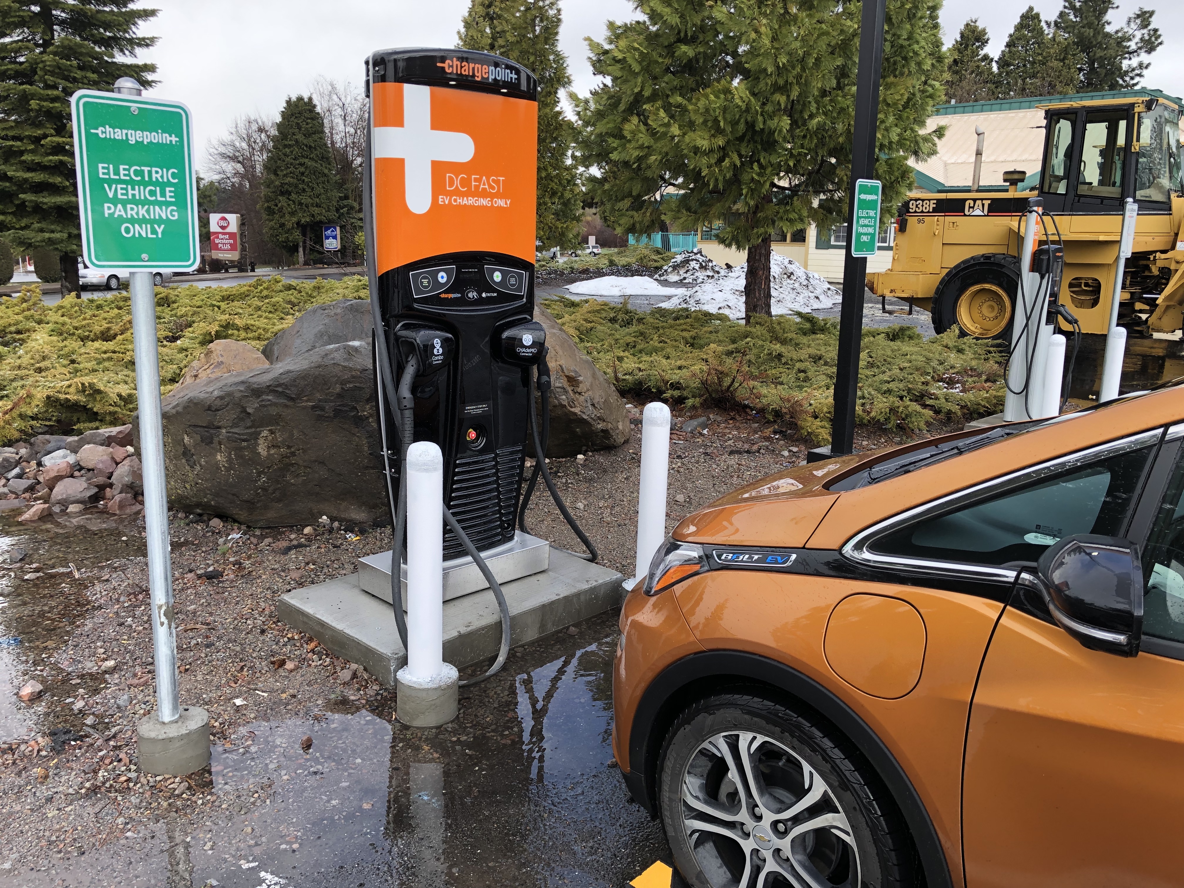 ChargePoint shuts down some 50 kW chargers due to “quality and safety ...